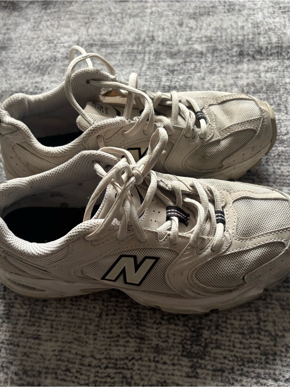 New Balance 530 White Beige